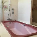 Bed & Breakfast La Maison Du Bonheur 3*
