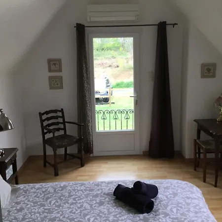 La Maison Du Bonheur Alojamento de Acomodação e Pequeno-almoço Milhac