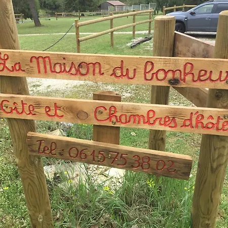 Alojamento de Acomodação e Pequeno-almoço La Maison Du Bonheur Milhac