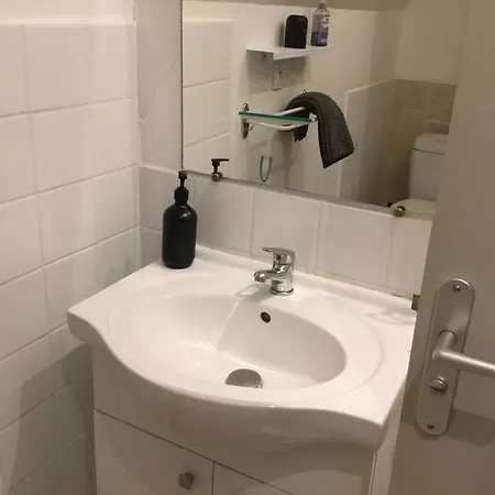 Bed & Breakfast La Maison Du Bonheur 3*