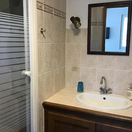 La Maison Du Bonheur Bed & Breakfast Milhac