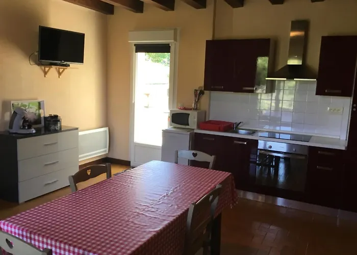 La Maison Du Bonheur Bed and Breakfast