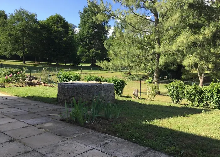 Alojamento de Acomodação e Pequeno-almoço La Maison Du Bonheur 3*